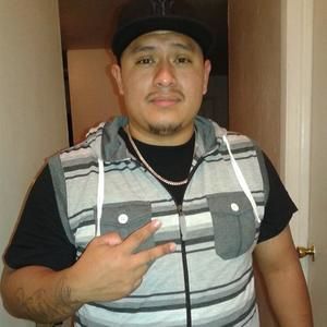 Meet your Posher, Moises